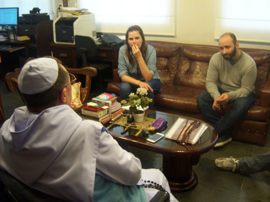 Pe._Eugenio_e_Equipe_da_Revista_Isto_