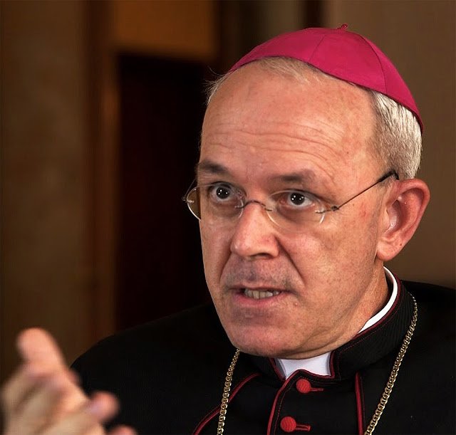 UM CHAMADO PARA A RESTAURAÇÃO DAS ORDENS MENORES