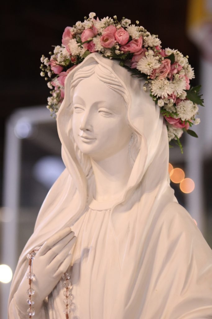 Novena em honra a Nossa Senhora Rainha da Paz
