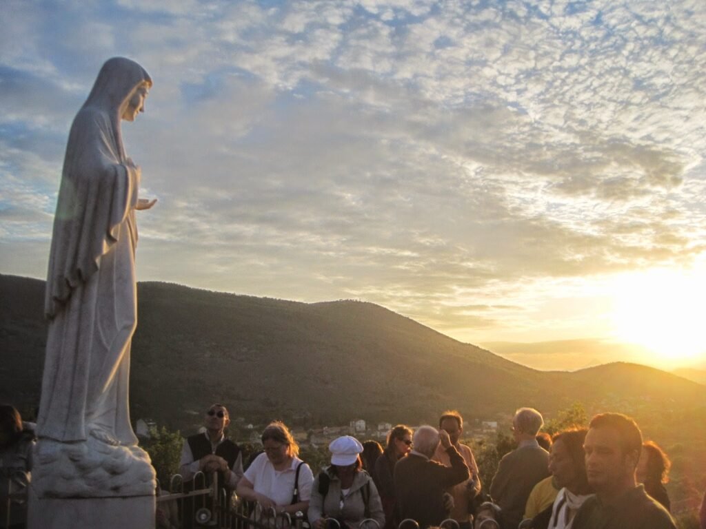 MENSAGEM DE NOSSA SENHORA RAINHA DA PAZ – 25 de Dezembro de 2024