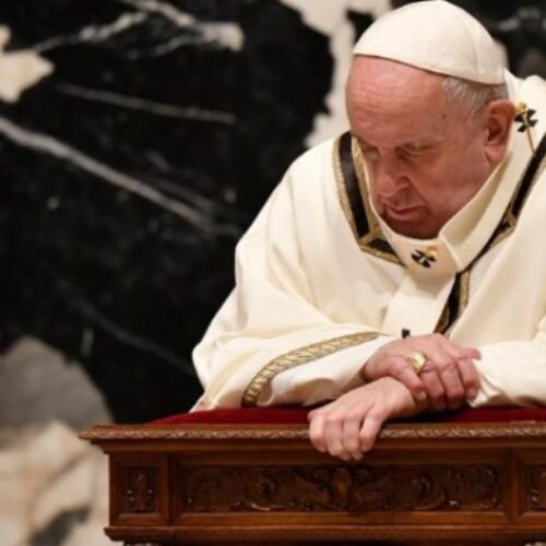 NO DIA DA MULHER 100 MÉDICOS CATÓLICOS ESCREVEM PARA O PAPA NÃO SEREMOS CÚMPLICES!