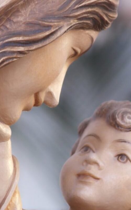 Mensagem de Nossa Senhora Rainha da Paz – 25 de janeiro de 2022.