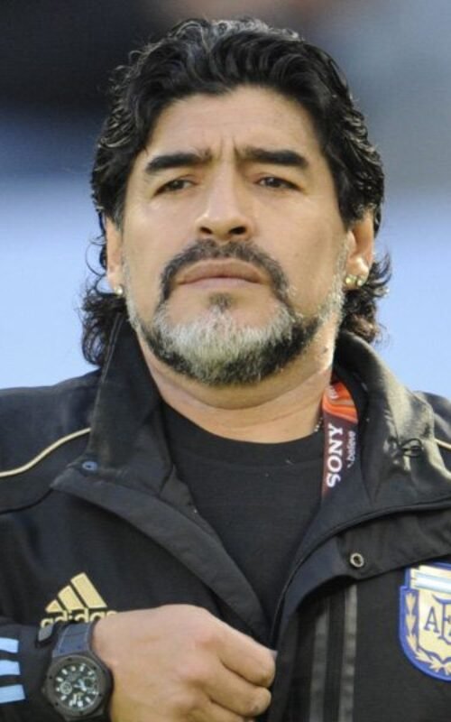DESCANSE EM PAZ, DIEGO MARADONA,  POBRE HERÓI DE NOSSOS TEMPOS