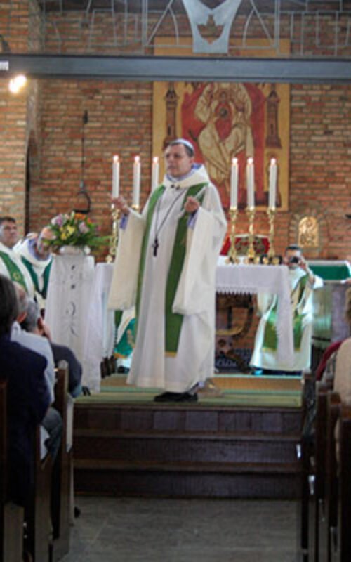 Pe Eugenio Maria na Igreja de Deus Pai