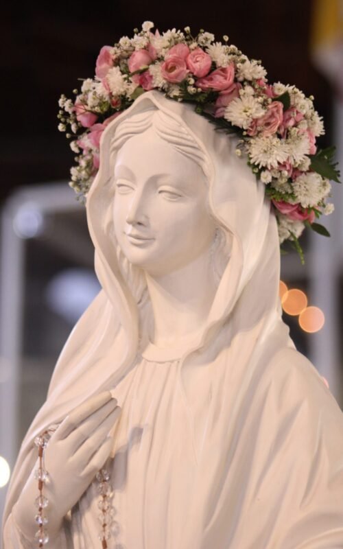 Novena em honra a Nossa Senhora Rainha da Paz