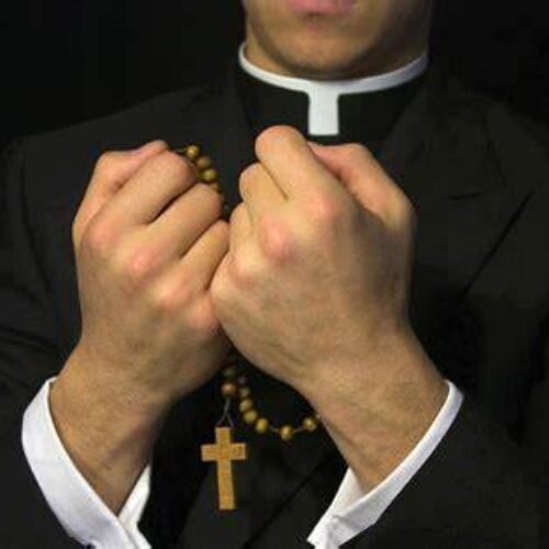 Sacerdote no Brasil.