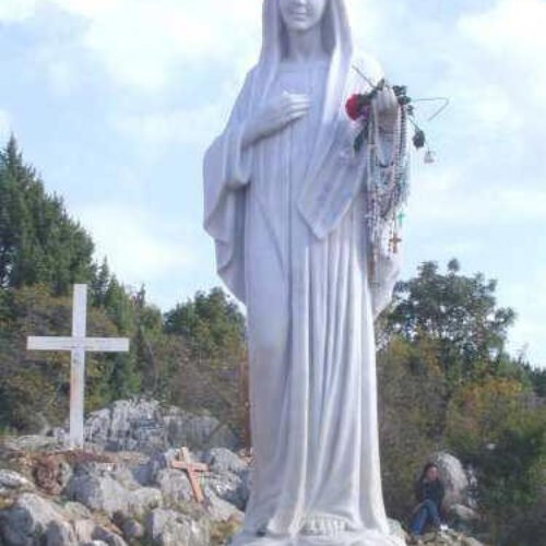 Novena em honra a Nossa Senhora Rainha da Paz