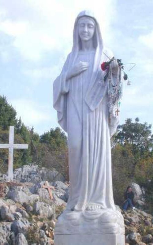 Novena em honra a Nossa Senhora Rainha da Paz