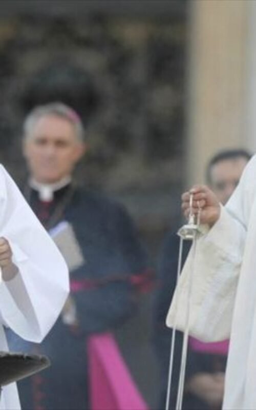 AS MULHERES PODEM ACESSAR O ALTAR?