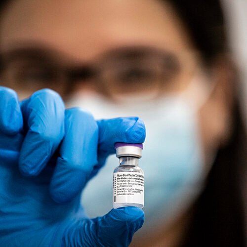 Executiva da Pfizer: a vacina COVID não foi testada